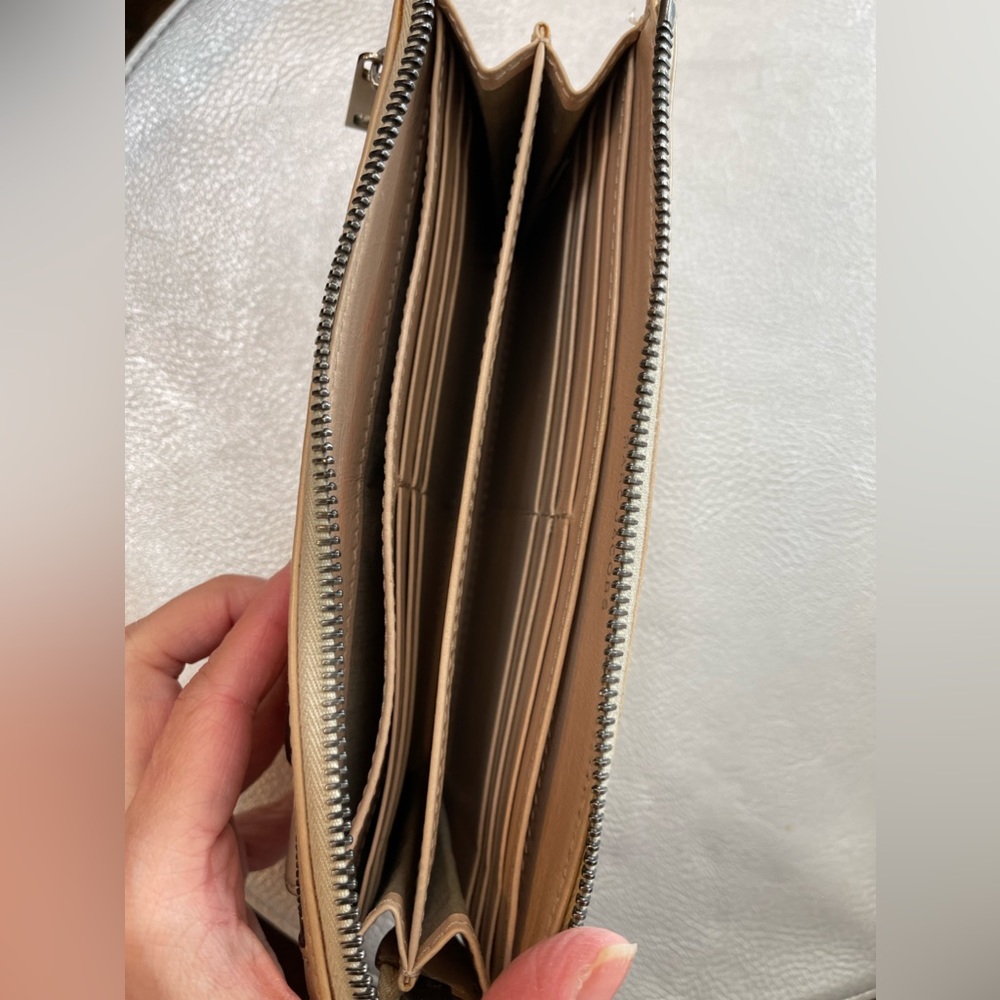 Marc Jacobs Wallet - Picture 12 of 16